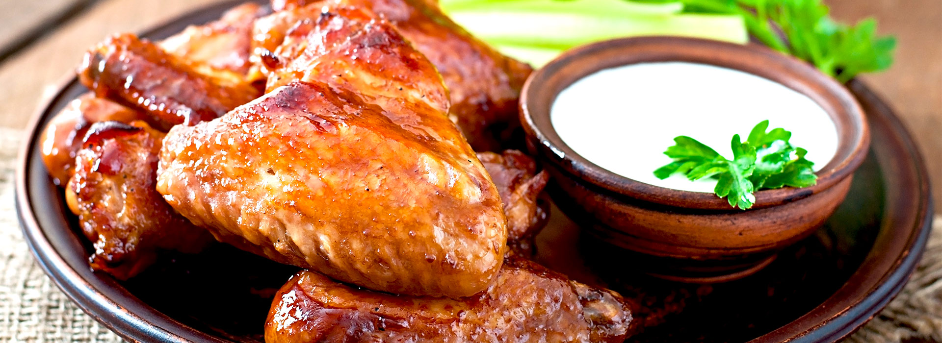 Fried Chicken Wings and Dip